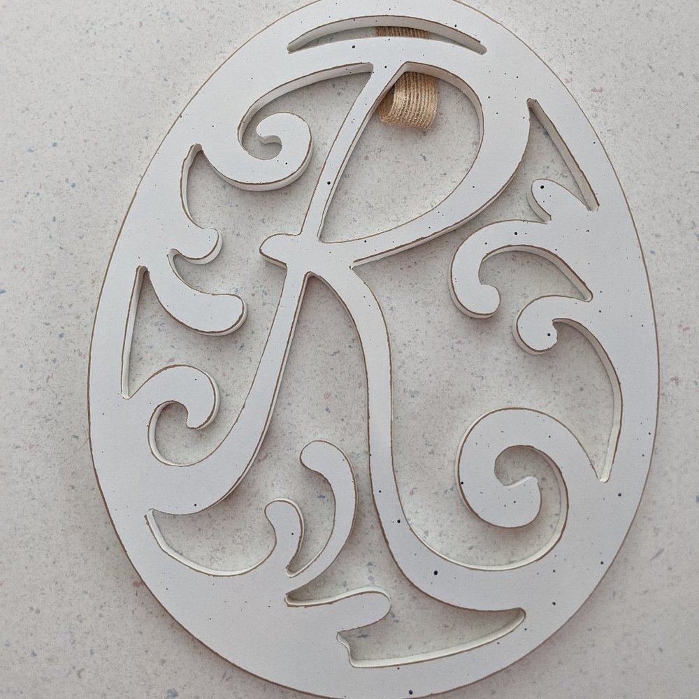 Pretty Scroll Cursive "R" Initial Easter Egg - NWT